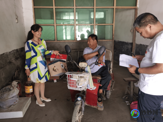 新疆奶粉赠送精美杯子活动引发热议你怎么看