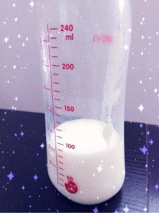 奶粉冲浓一点的影响揭秘：营养吸收与宝宝健康的关系分析