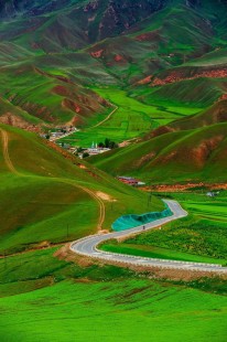 中国旅游景点排名前十(旅游景点排名前十的是哪个省)