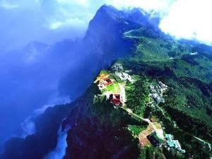 中国十大旅游景点(中国旅游必去十大景点)