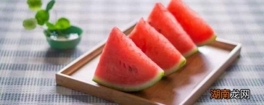 桃子与西瓜能一起吃吗,西瓜跟桃子能一起吃吗