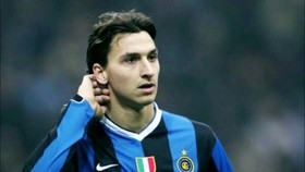 利维洛斯,FIFA传奇杯比赛名单公布-卡卡、小罗、德罗巴等传奇球星悉...