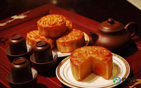吃月饼,吃月饼好吗