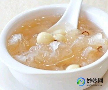 银耳莲子,银耳和莲子能一起煮吗