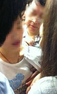 为什么男人喜欢摸奶,手感很舒服男人喜欢大胸部的5个理由手机版