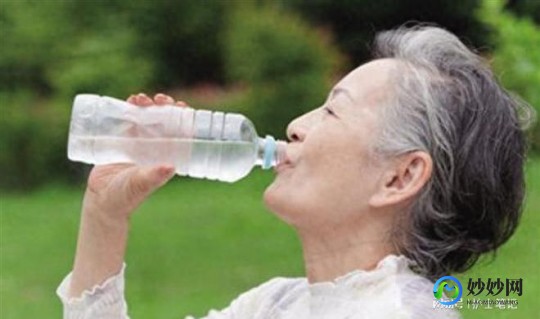 什么叫小便短赤,小便短赤是什么意思
