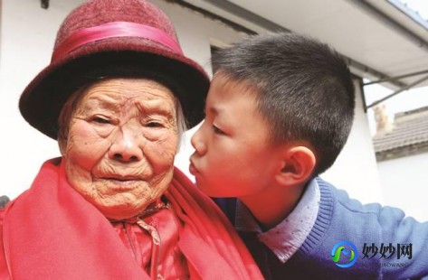 老夫妻过百岁大寿,老夫妻过百岁大寿 长寿的10大秘诀