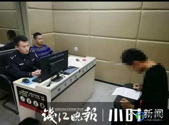 下面水像尿一样的流下来怎么回事,女性下体有液体流出像尿一样