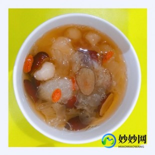 冰糖银耳炖雪梨禁忌,冰糖银耳雪梨汤的功效与禁忌