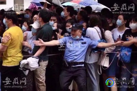 新冠一直低烧不退是什么原因,新冠持续低烧不退是什么原因