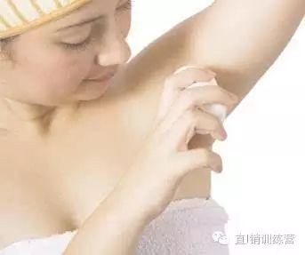腋下长疙瘩,腋窝下面有一个小疙瘩