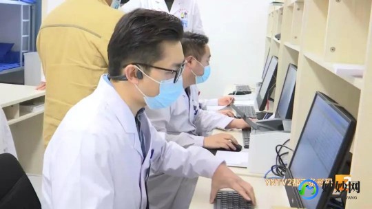 腰椎错位,腰椎脱位怎么办