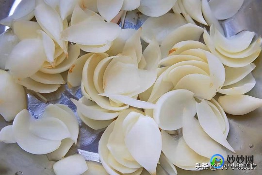 惊蛰应该吃什么,又到惊蛰节气惊蛰多吃清淡食物适当进补
