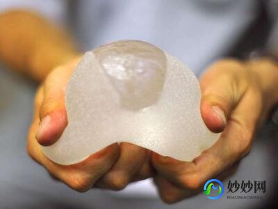 丰胸材料哪种好,丰胸用的是乳胶还是硅胶