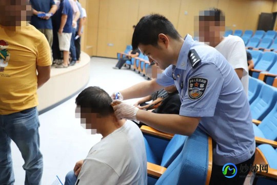 2022年男生女生向前冲报名,2022年男生女生向前冲报名,2022年男生女生向前冲火热报名中!