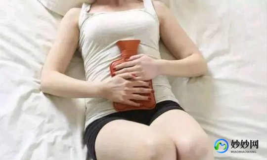 来月经可以喂奶吗,生完孩子后来月经还能喂奶吗