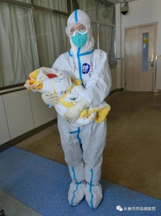 家庭新冠肺炎常备药品清单,新冠居家药品