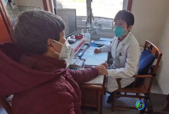新冠出虚汗是严重还是好转,阳了出汗到哪个阶段了