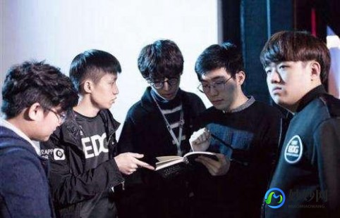 edg新教练,EDG战队现任教练揭秘,明凯领衔教练团队