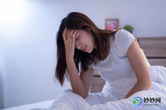 女子连续3年每月痛经15天以为没事,女人痛经三年了怎么回事