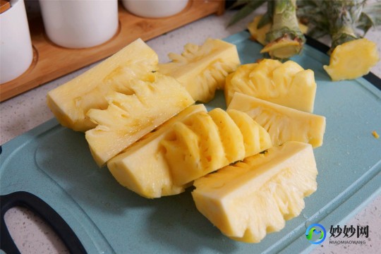 菠萝用盐水泡多久可以吃,菠萝在盐水里泡多久才能吃