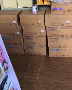 母婴店奶粉到货图片高清 母婴店奶粉到货图片