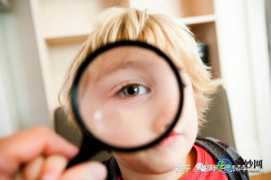 奶粉洒小孩眼睛会怎么样_奶粉滴到眼睛里会怎么样