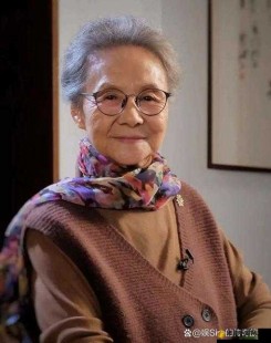 中国老奶奶vpswindowsHD,老太太80cheapwindowsvps,老太太也能玩转手游 mdash  mdash 80岁奶奶