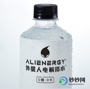如何自制电解质水,救急!3种自制电解质水的方法,在家轻轻松松就能做!无柠檬也能