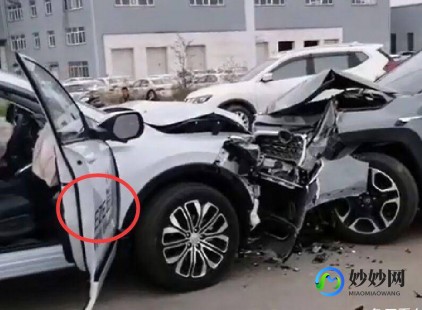途观撞rav4,途观与RAV4,碰撞背后的真相探索