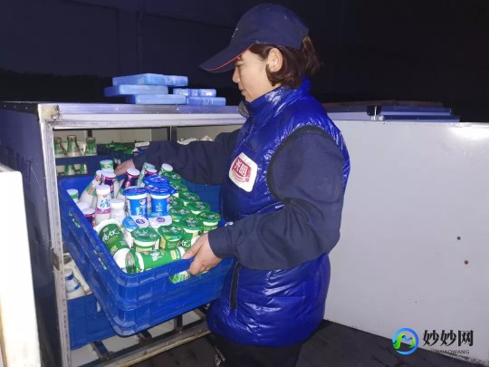 品牌奶粉配送员如何提升服务质量赢得客户信赖