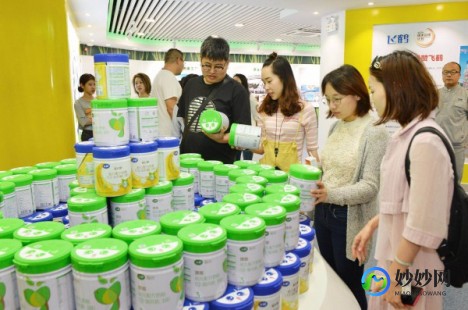 品牌奶粉配送员如何提升服务质量赢得客户信赖