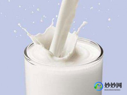 发烧可以喝牛奶么,发烧能喝牛奶吗