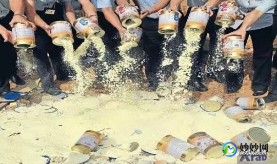 奶粉爆罐真相揭秘：如何判断你的奶粉是否安全可靠