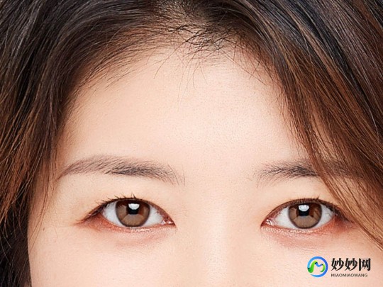 内双眼皮好看吗,女生眼皮内双好看吗