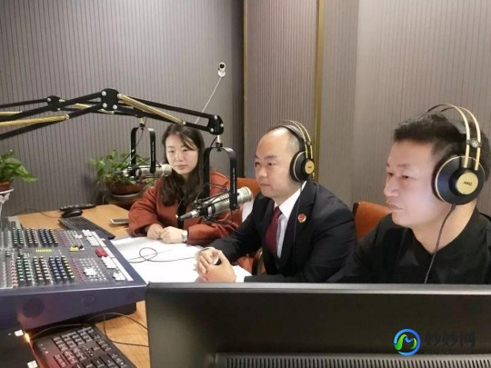 手机充电时间,手机首次充电时间与必要性揭秘,首次充电时长与全充真相!