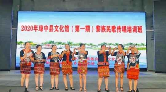 属于,-究竟属于哪类物质？