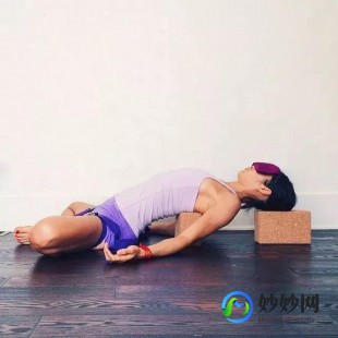 开胸是从哪里开刀的,开胸手术胸骨是怎么打开的