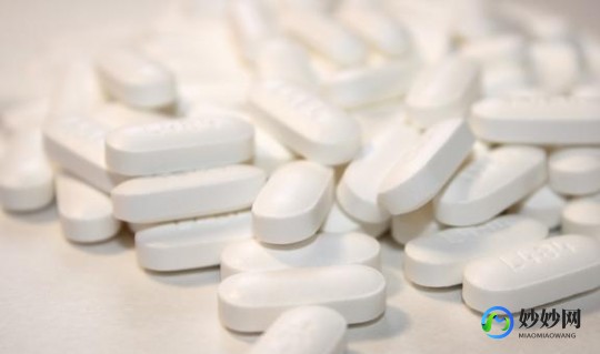 得新冠发烧怎么正确吃退烧药,感染新冠如何退烧
