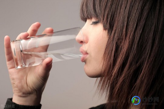 经血是黑色的,月经来了是黑色的怎么回事