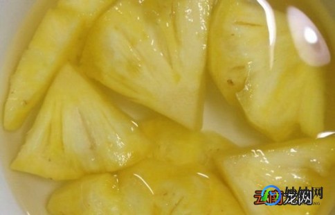 菠萝用盐水泡几分钟,菠萝为什么要用盐水泡多久