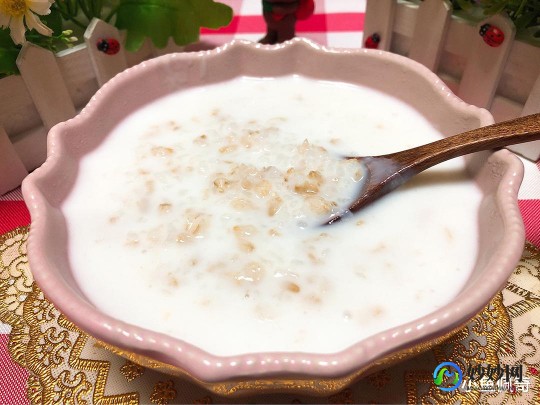 燕麦奶粉养胃还是伤胃(燕麦牛奶粥养胃还是伤胃)