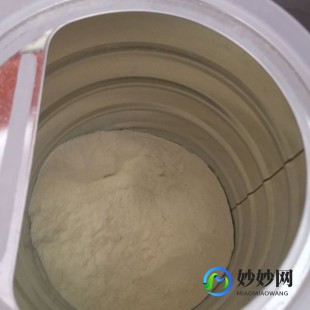 奶粉湿粉是怎么样的;奶粉湿了怎么做吃的